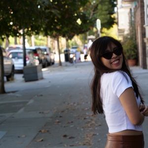 Meet your Posher, Monique